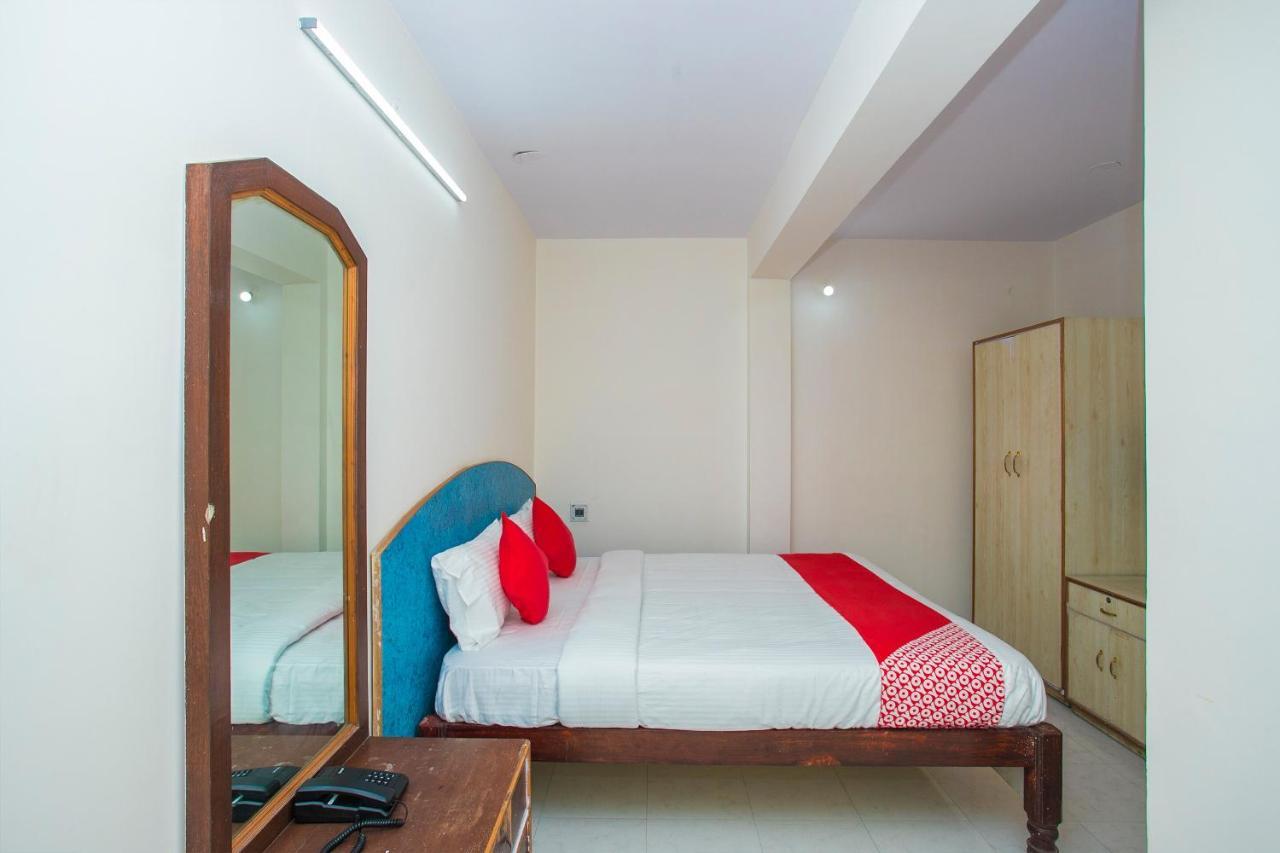 Oyo 16123 Chandana Deluxe Bangalore Exterior photo